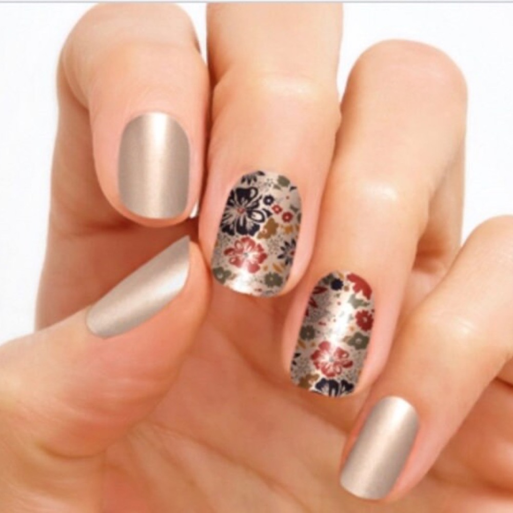 *Retired, HTF* Color Street: Petal Pusher | Gold Floral Metallic Blue Red Fall - Picture 7 of 9